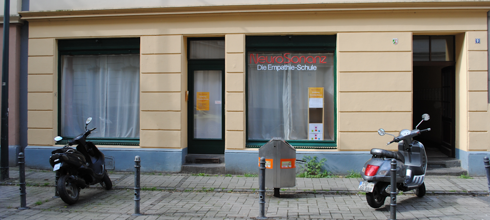 Straßenansicht NeuroSonanz Köln
